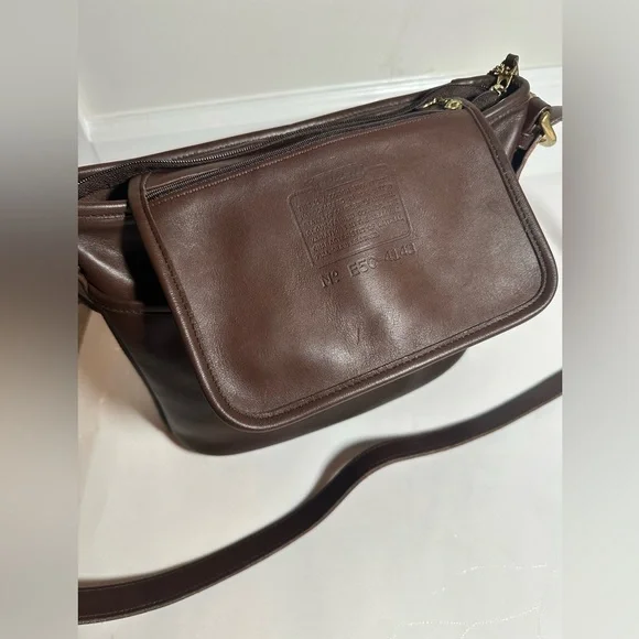 Vintage Coach Worth Crossbody Shoulder Bag